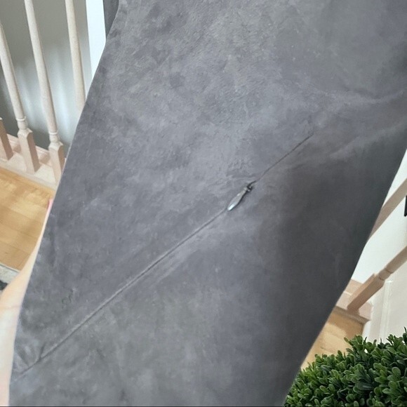 Love at First Touch The Eight Senses Touch Scarf in Grey NWOT - Picture 4 of 10